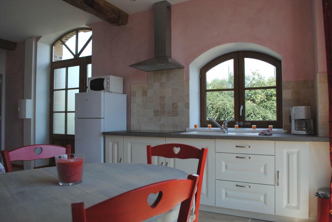 Domaine De La Poyat Bed & Breakfast Legny Luaran gambar