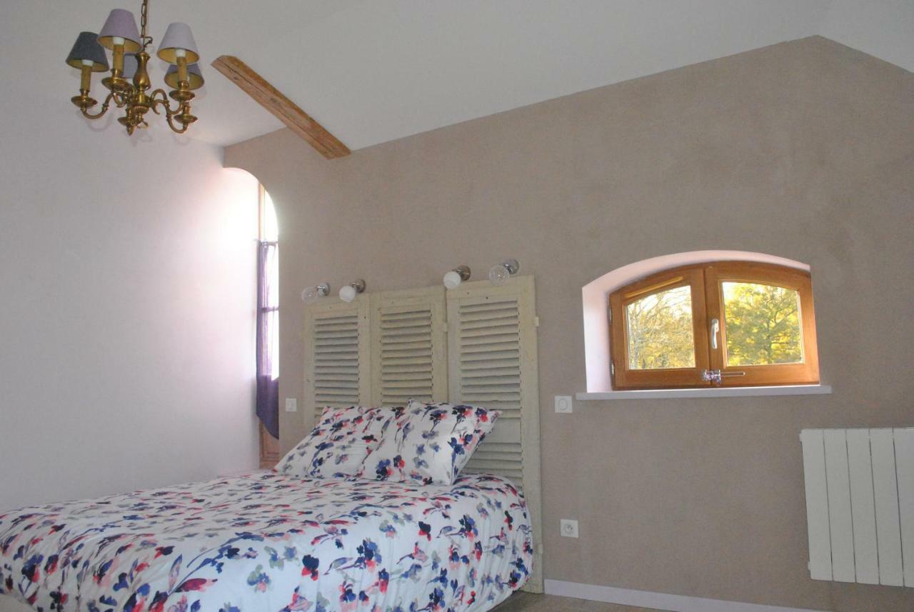 Domaine De La Poyat Bed & Breakfast Legny Luaran gambar